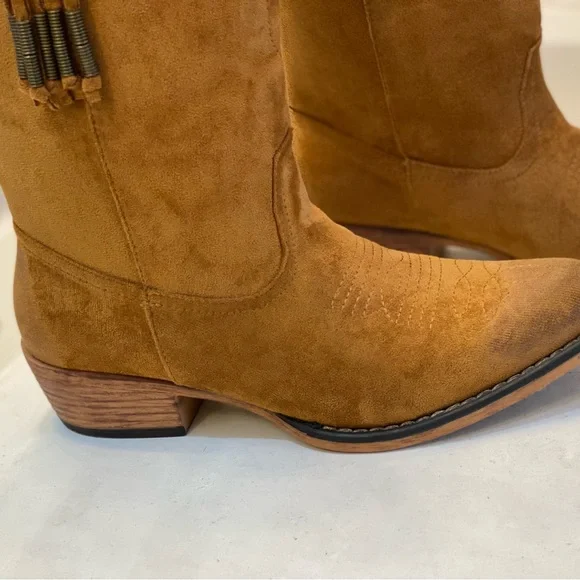 Pierre Dumas women’s suede fringe boots Size 8, excellent condition worn twice - Picture 8 of 11